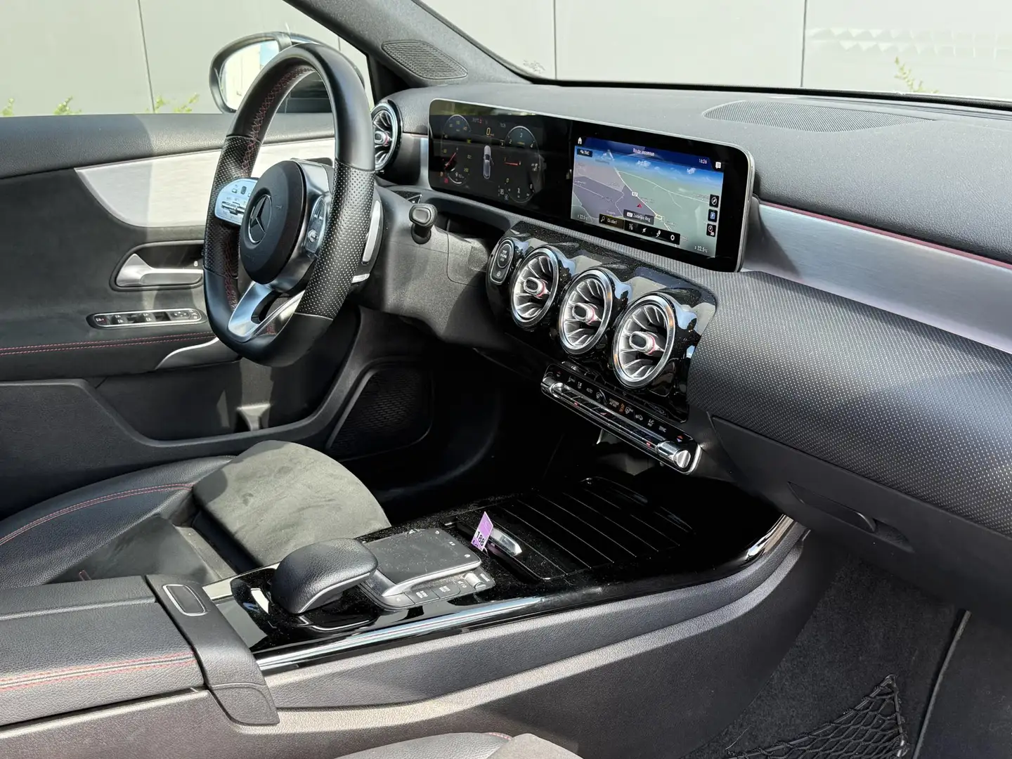 Mercedes-Benz A 180 A d AMG Line Argent - 2