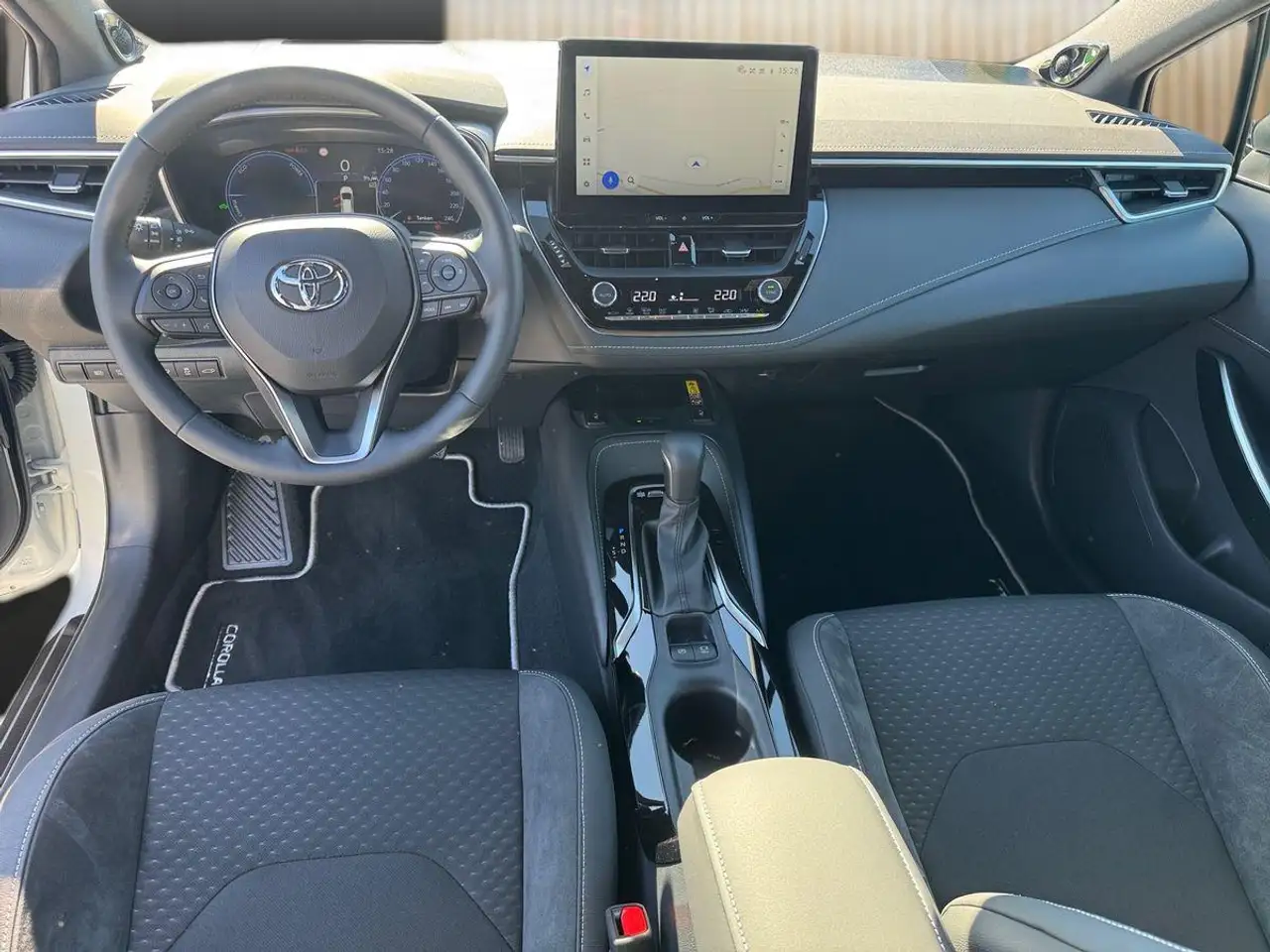 Toyota Corolla 2.0 Hybrid TS Lounge Pano Matrix JBL HuD 11