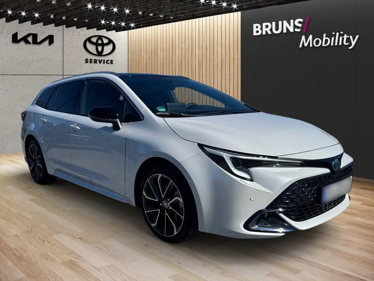 Toyota Corolla 2.0 Hybrid TS Lounge Pano Matrix JBL HuD 3