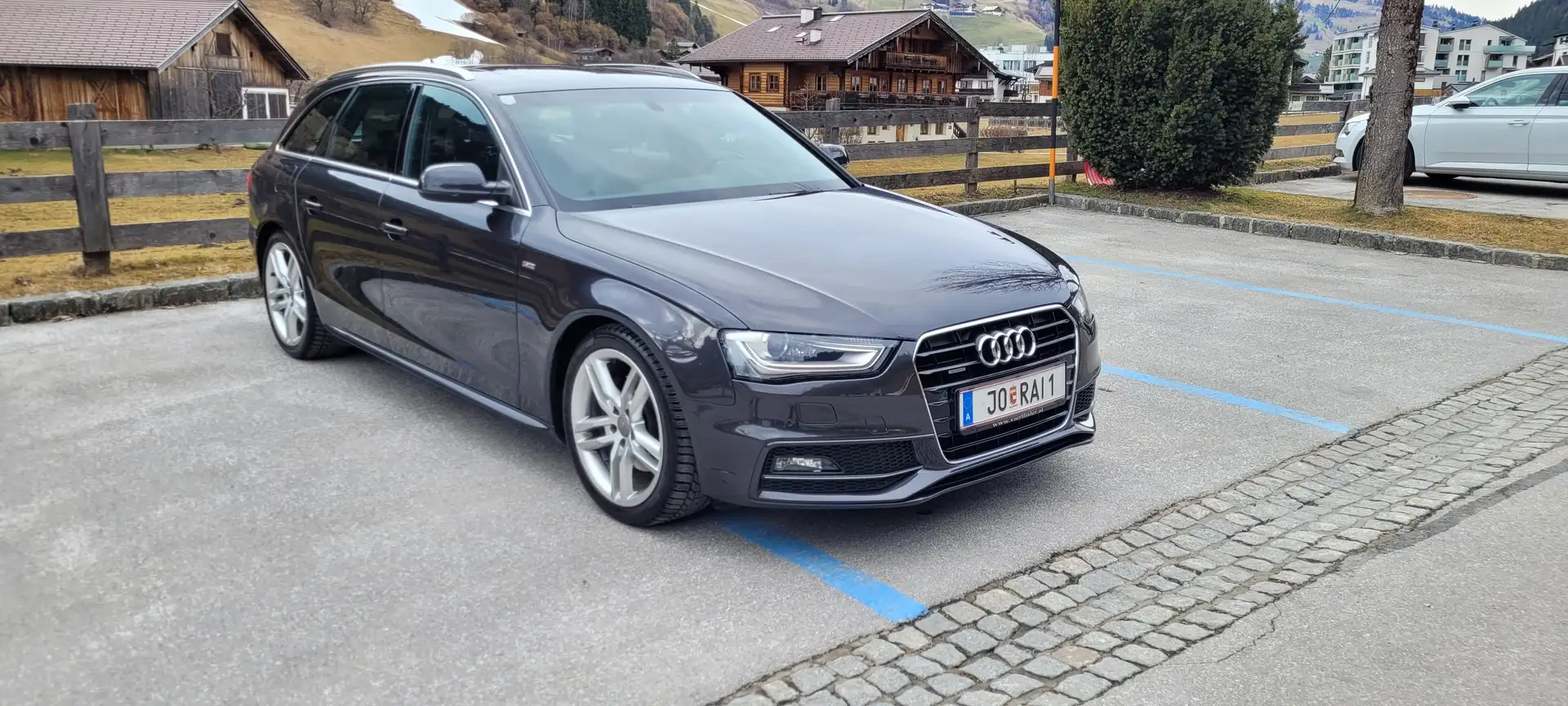 Audi A4 Audi A4 B8 Avant Quattro S-Line | Neues Gutachten | AHK | Panorama | B&O | Xenon | Top Zustand | Grau - 1