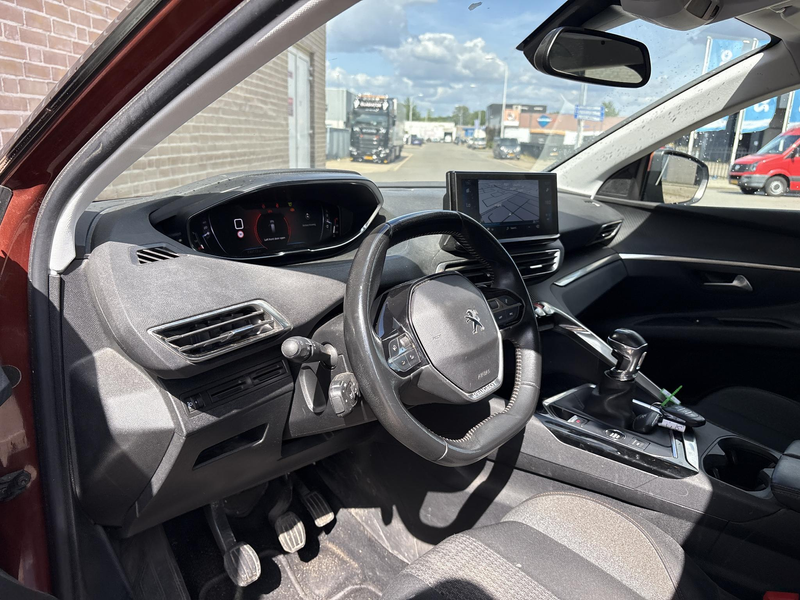 Peugeot 5008 1.2 PureTech Blue Lease Active | € 9.500,- NETTO! — photo 3