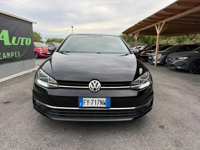Volkswagen Golf view 2