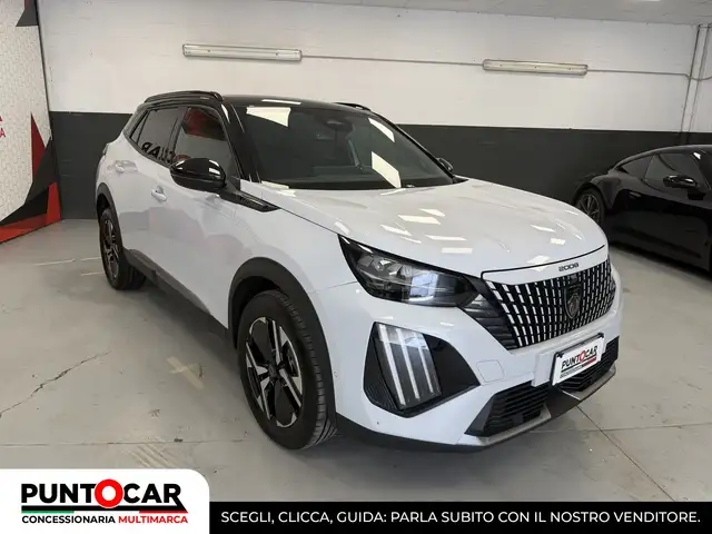 Peugeot 2008 view 3