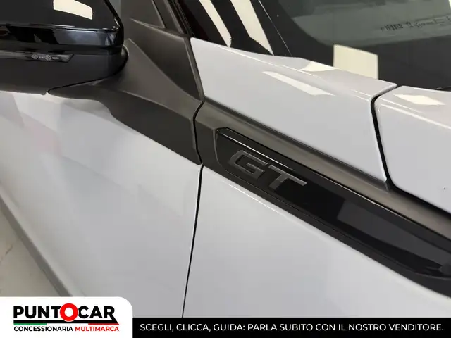 Peugeot 2008 view 8