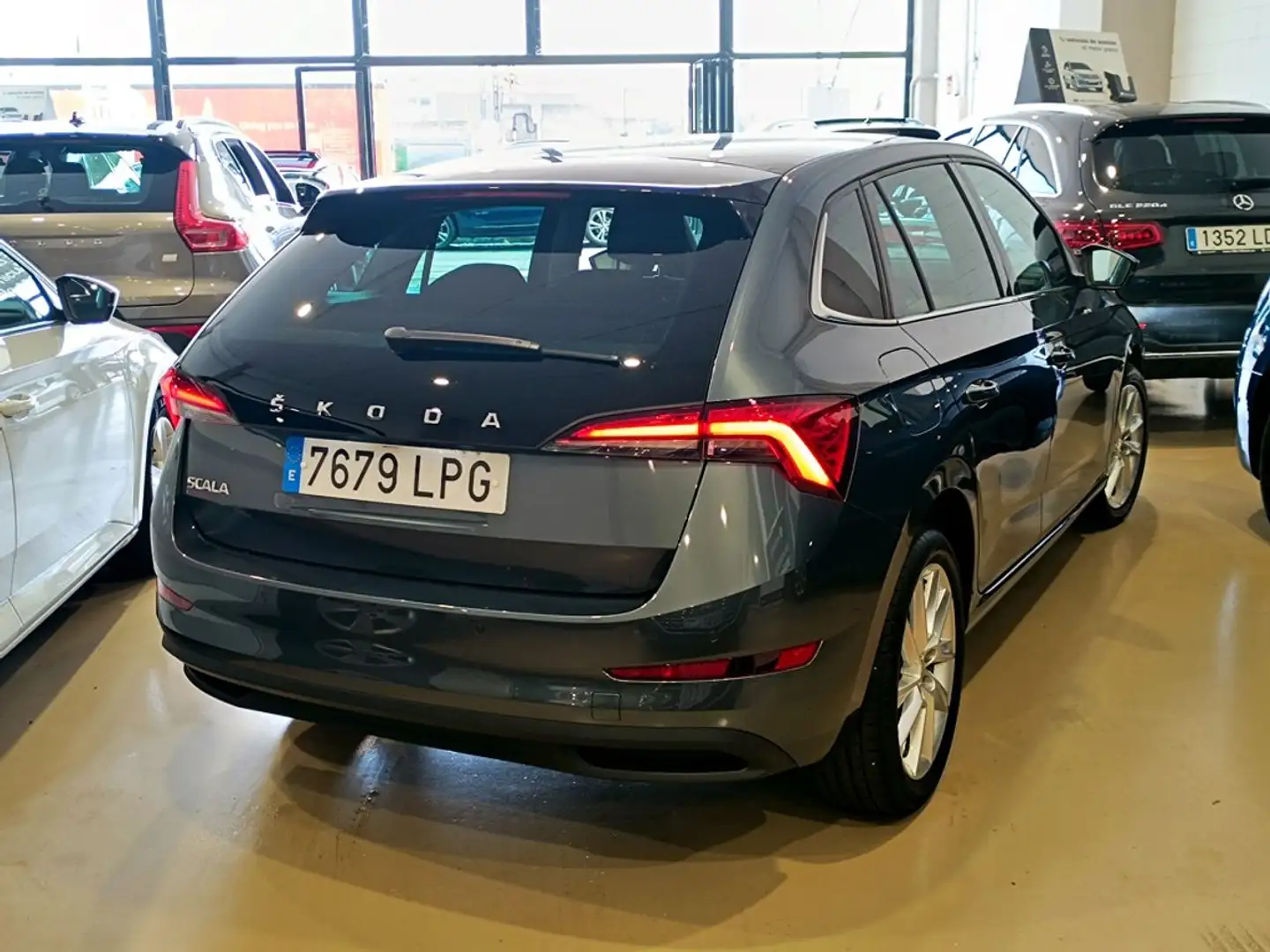 Skoda Scala 1.5 TSI Style DSG 110kW Grigio - 2