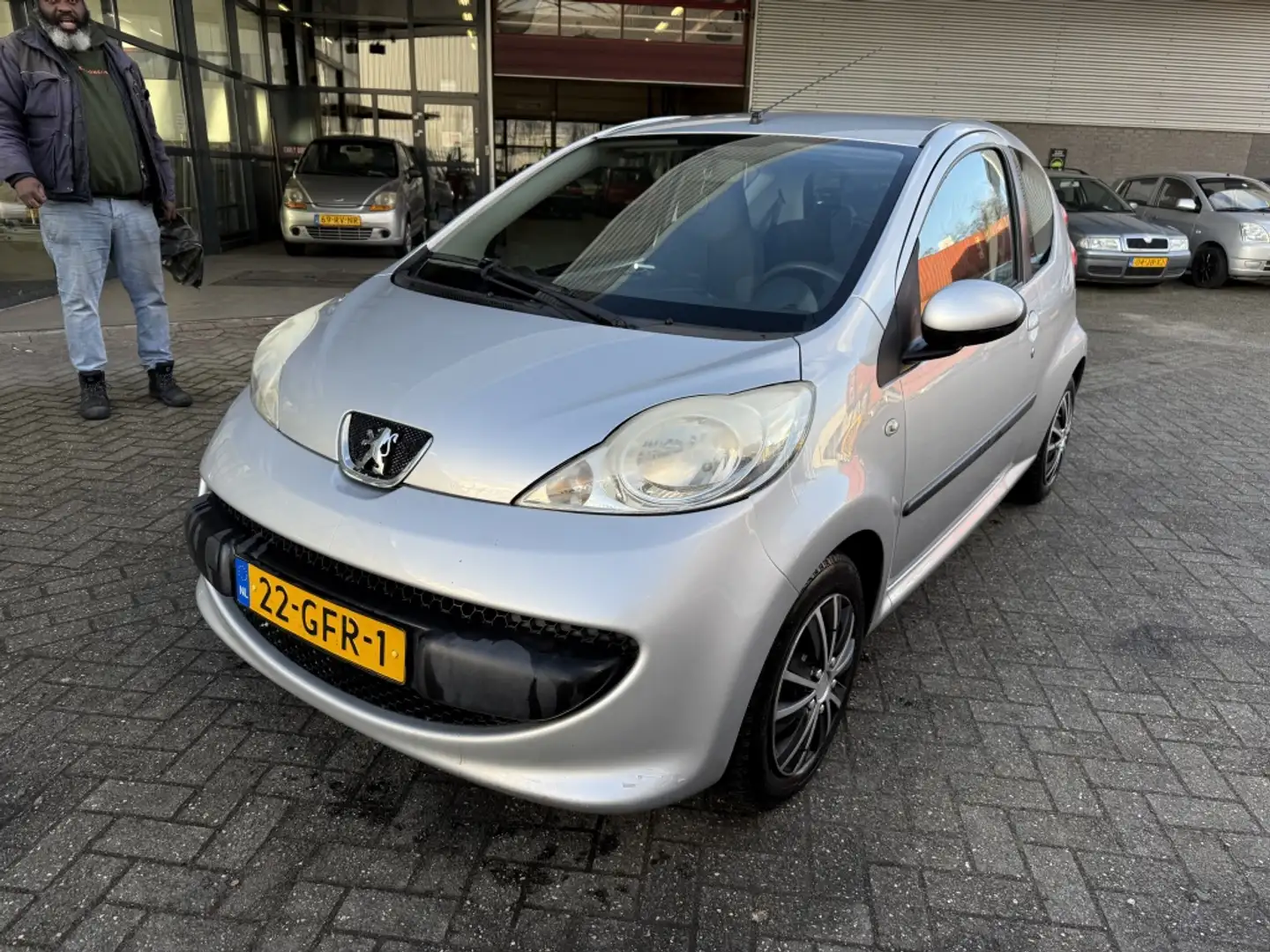 Peugeot 107 1.0-12V XS Grijs - 2