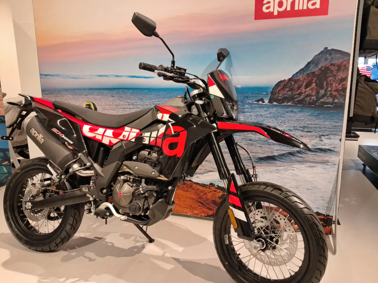 Aprilia SX 125 Negro - 2