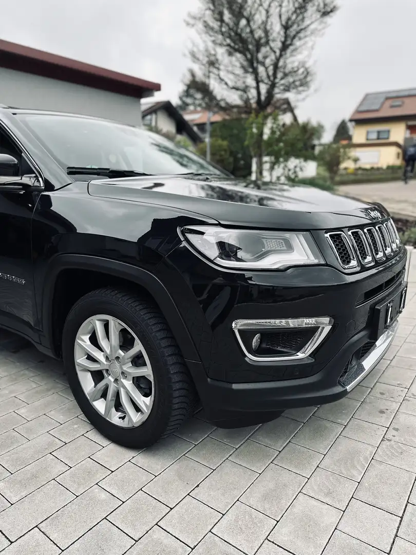 Jeep Compass Limited FWD Schwarz - 2