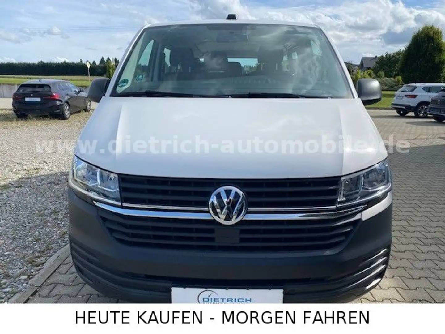 Volkswagen T6 Kombi T6.1 Kombi langer Radstand PDC NAVi AHK 9 Sitzer Weiß - 2