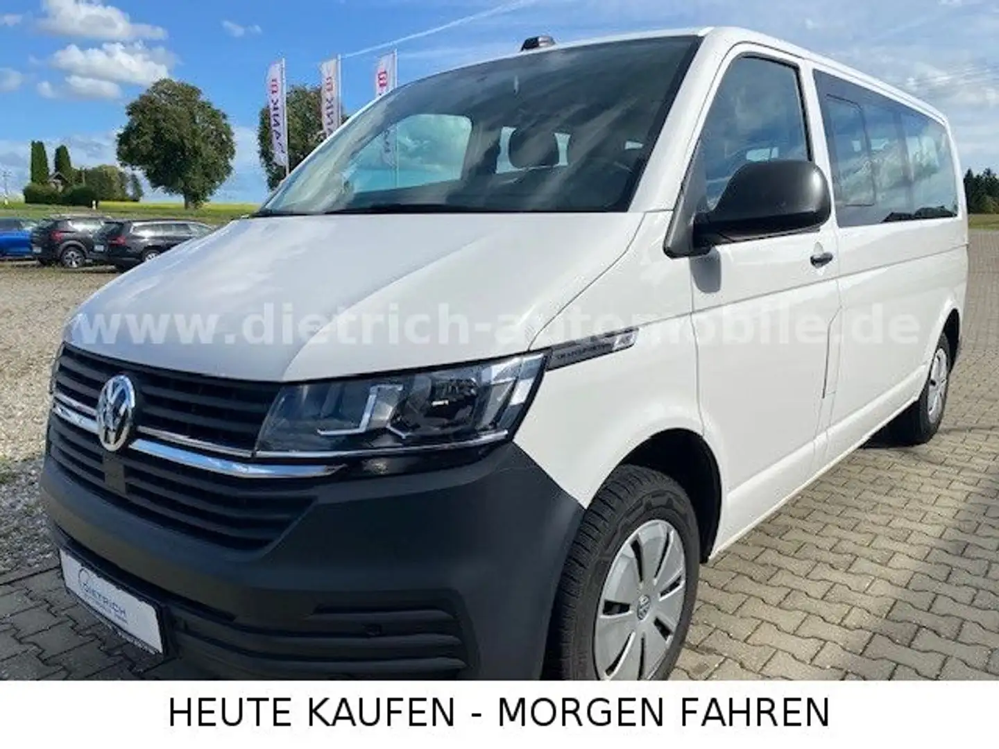 Volkswagen T6 Kombi T6.1 Kombi langer Radstand PDC NAVi AHK 9 Sitzer Weiß - 1