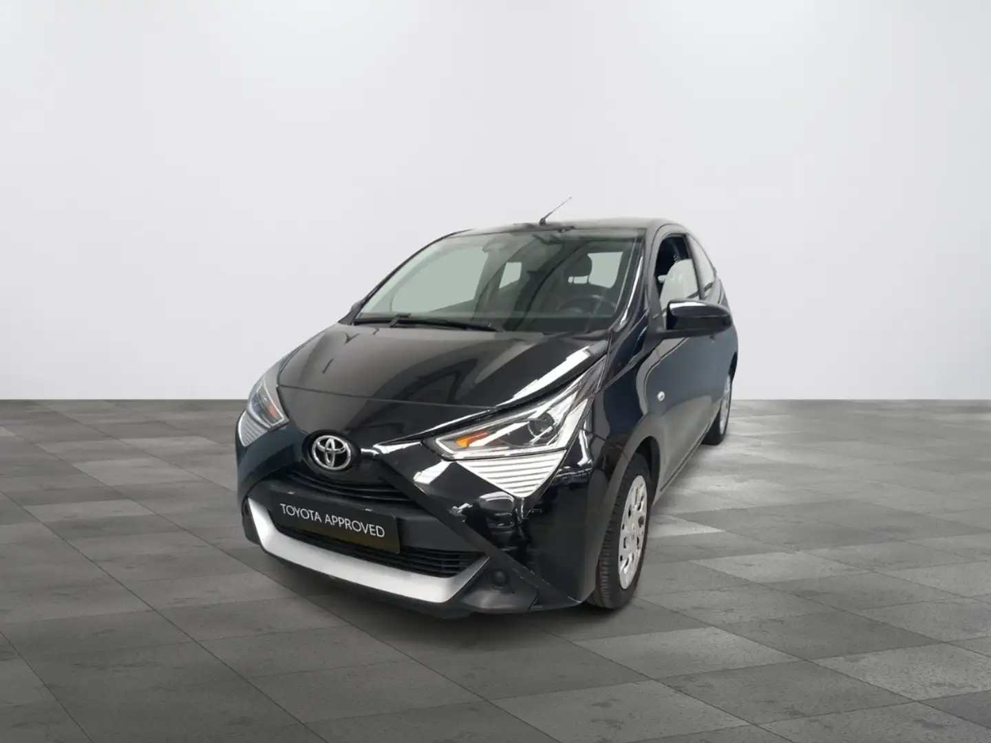 Toyota Aygo 3 Porte 1.0 VVT-i x-cool Zwart - 1