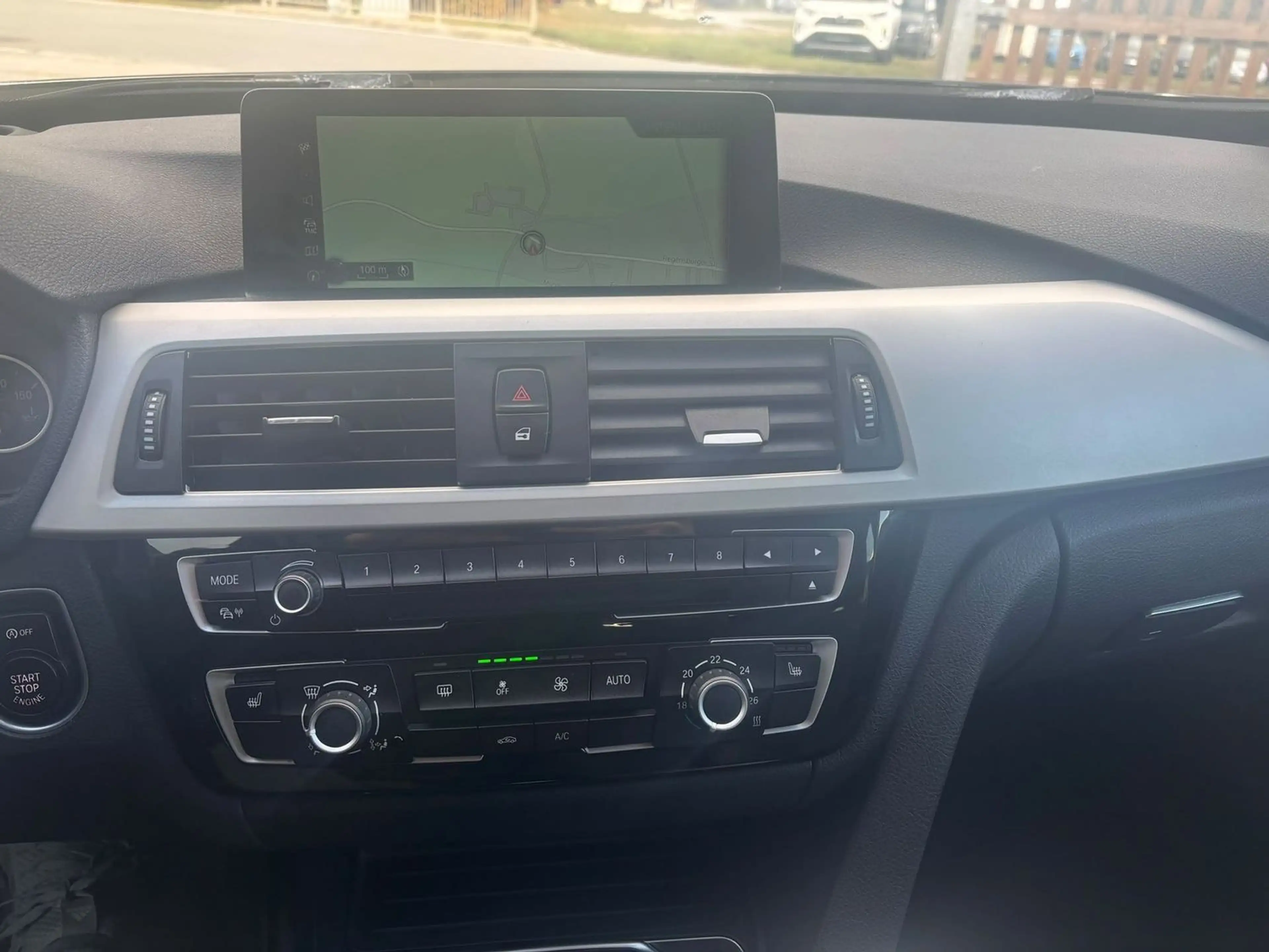 BMW 320 320 d Advantage — photo 13