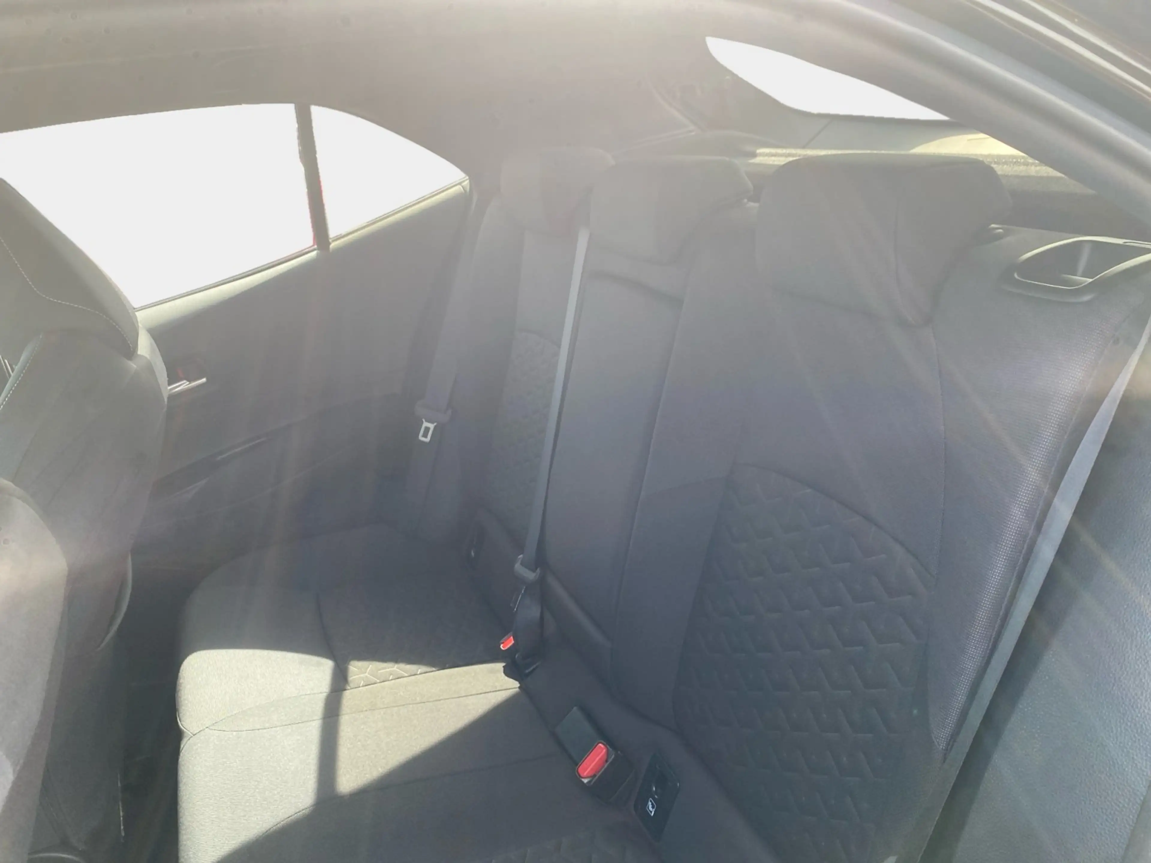 Toyota Corolla 2.0 Hybrid Team D 2xKlima ACC AUT Kam. — photo 10