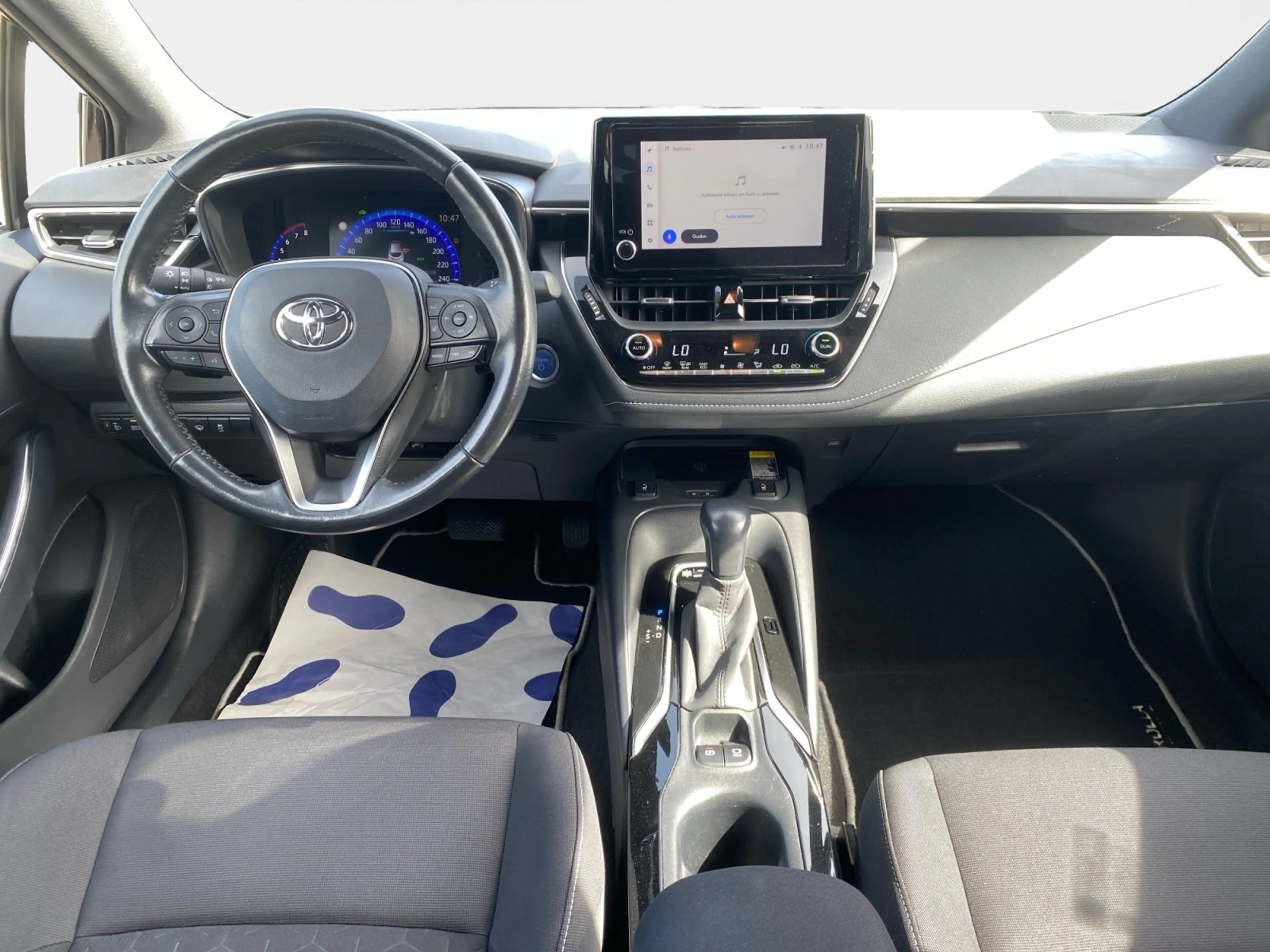 Toyota Corolla 2.0 Hybrid Team D 2xKlima ACC AUT Kam. — photo 13
