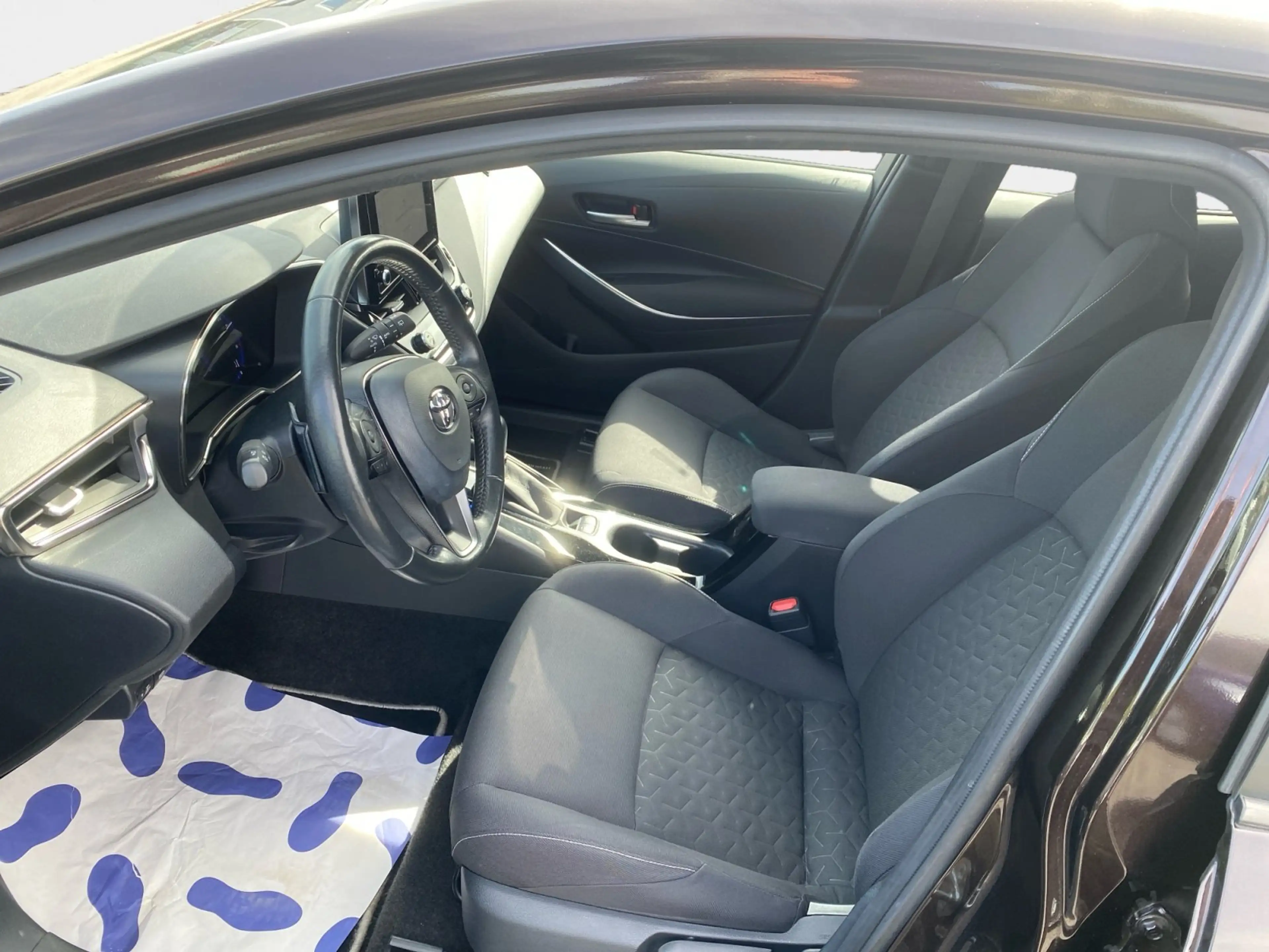 Toyota Corolla 2.0 Hybrid Team D 2xKlima ACC AUT Kam. — photo 9