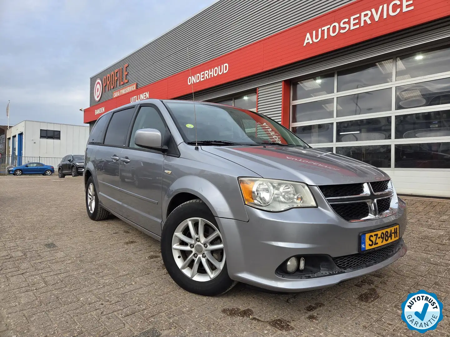 Dodge Grand Caravan 3.6 V6 Stow & Go | 7 persoons Grau - 1