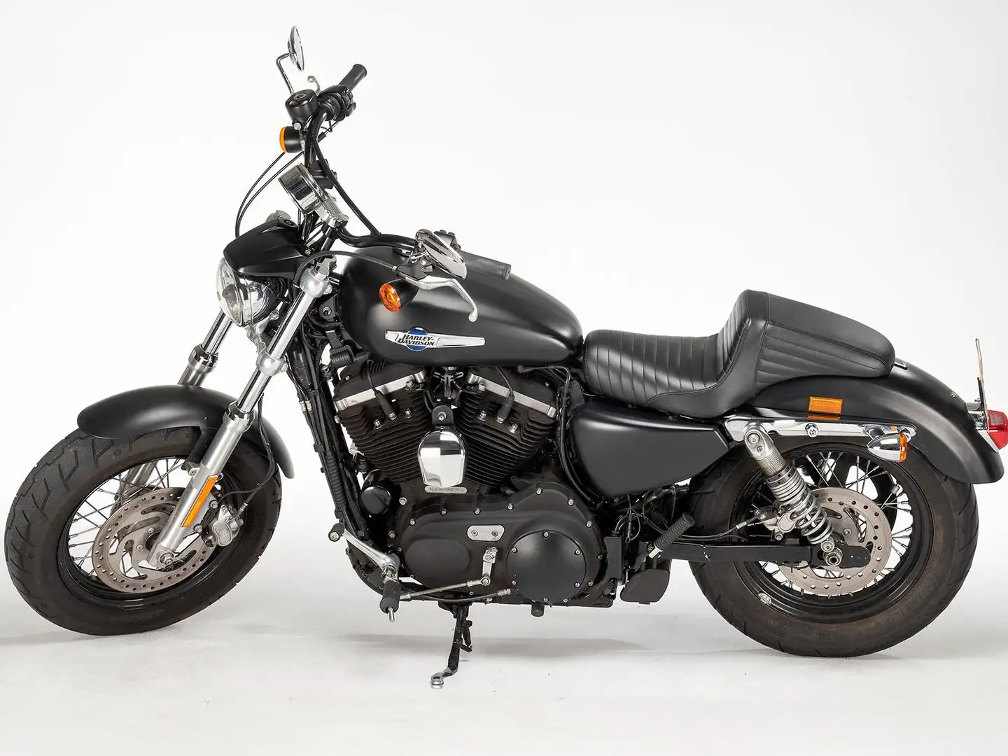 Harley-Davidson 1200 Custom XL1200C Zwart - 2