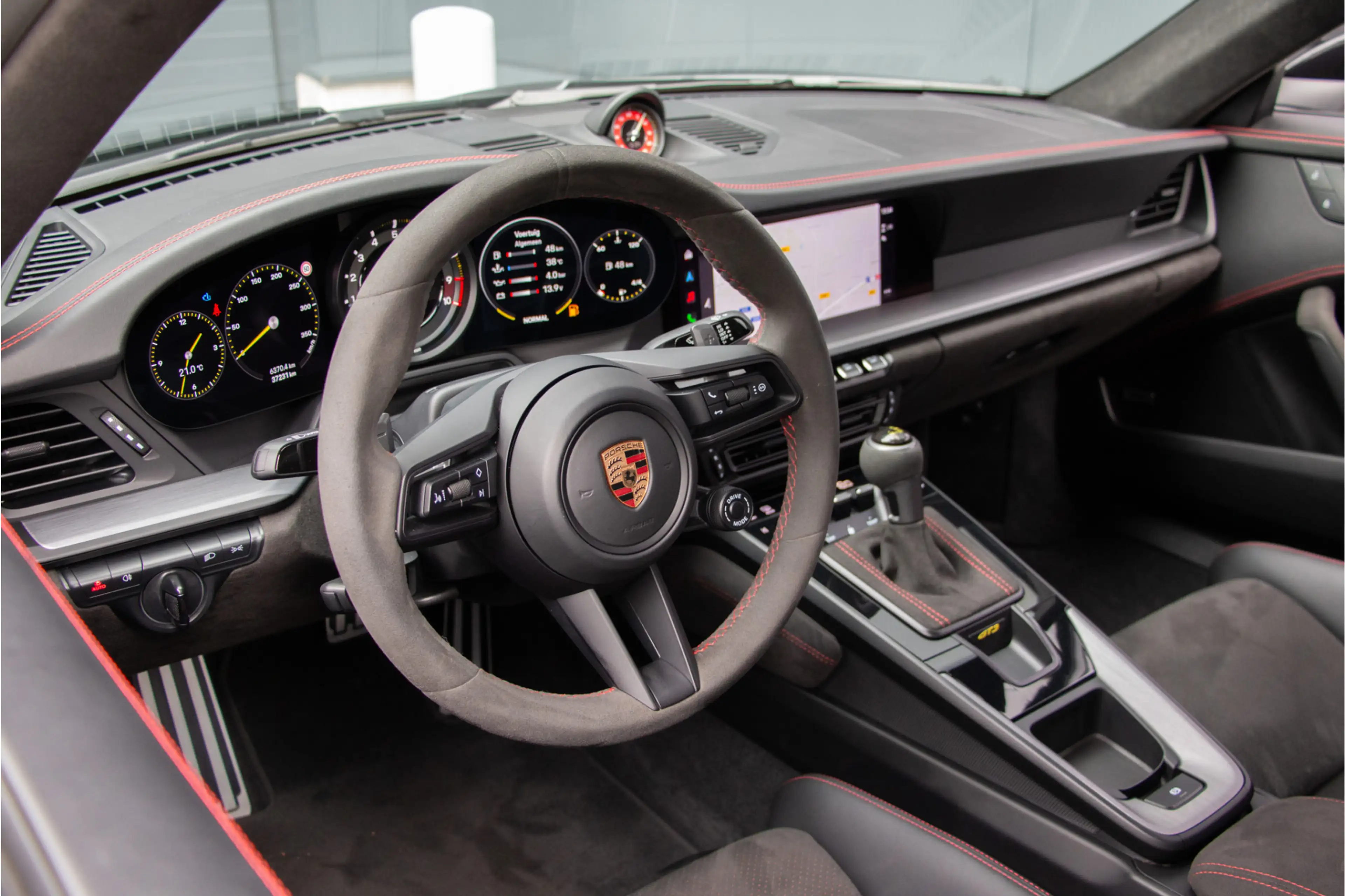 Porsche 992 4.0 GT3 Clubsport | 918 Carbon Seats | Lift | PDLS — photo 4