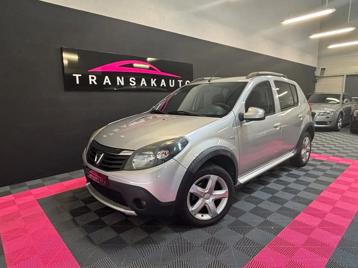 Dacia Sandero Stepway Šedá - 1