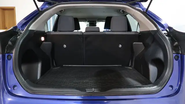Toyota Yaris Cross view 13
