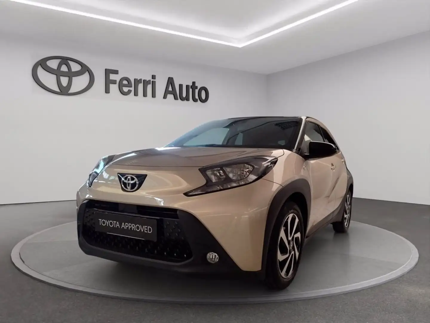 Toyota Aygo X 1.0 trend 72cv Nero - 1