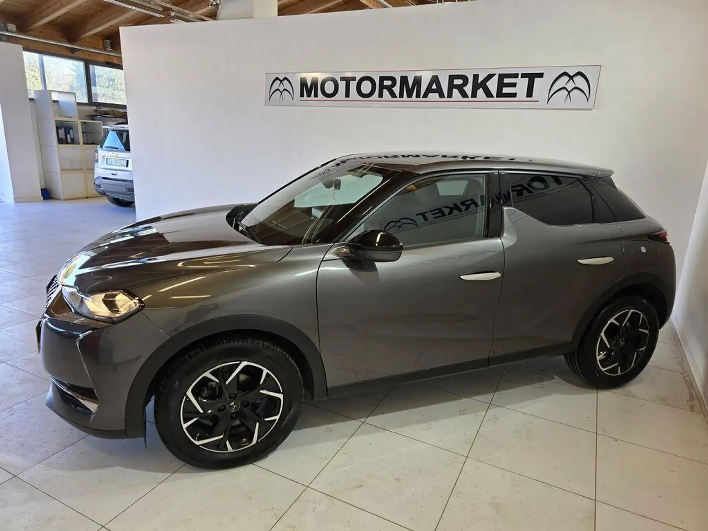 DS Automobiles DS 3 Crossback 1.2 puretech So Chic 100cv Grigio - 1