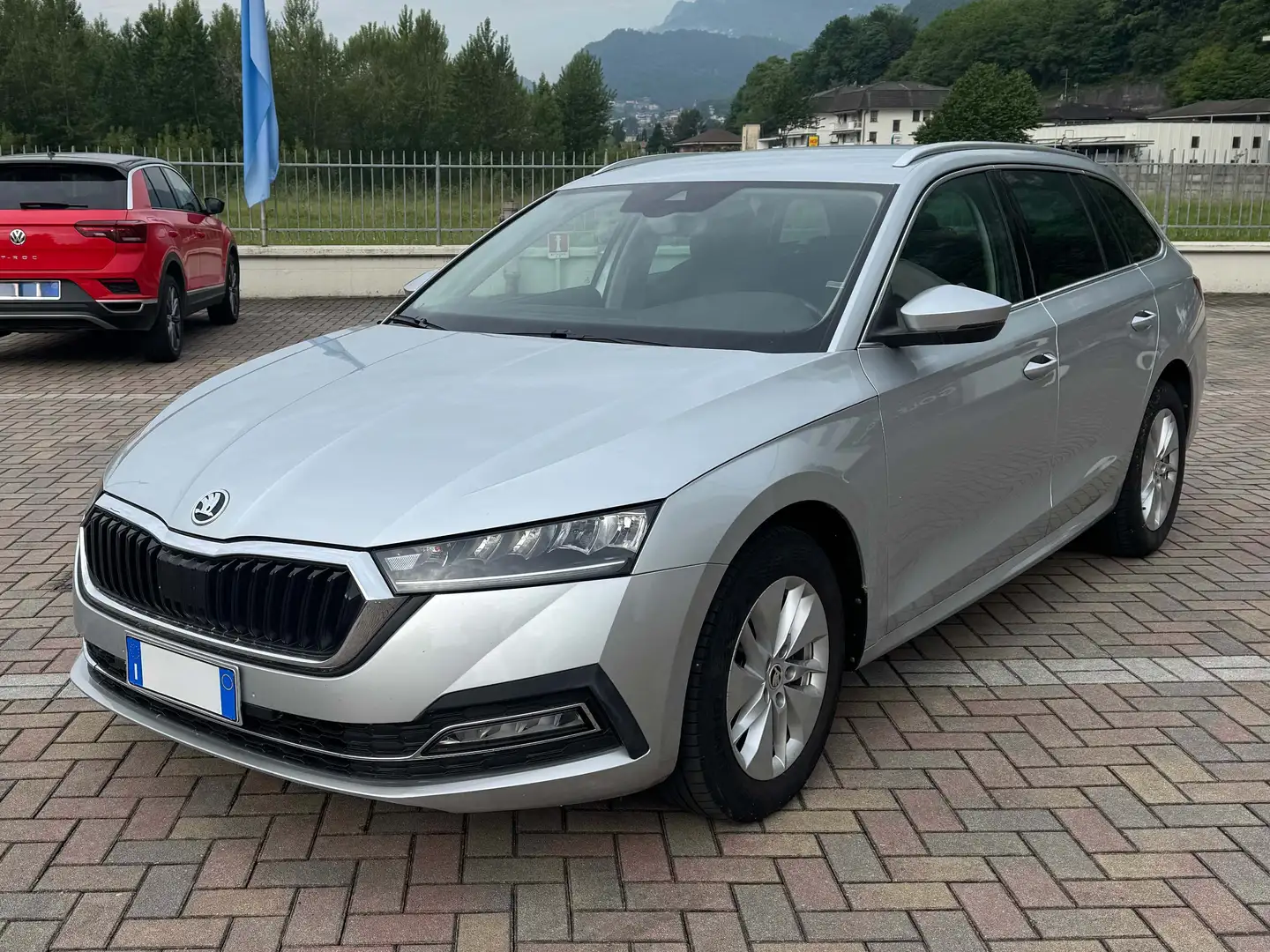 Skoda Octavia Wagon Executive 2.0 TDI DSG Zilver - 1