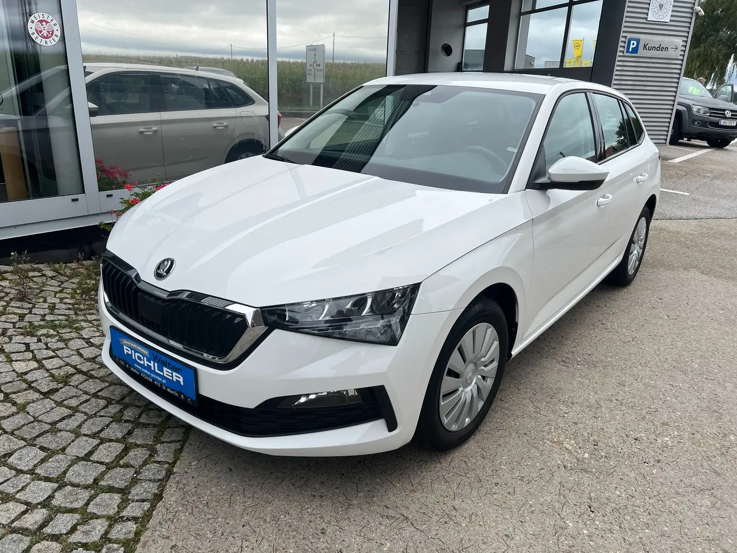 Skoda Scala 125 TSI Weiß - 1
