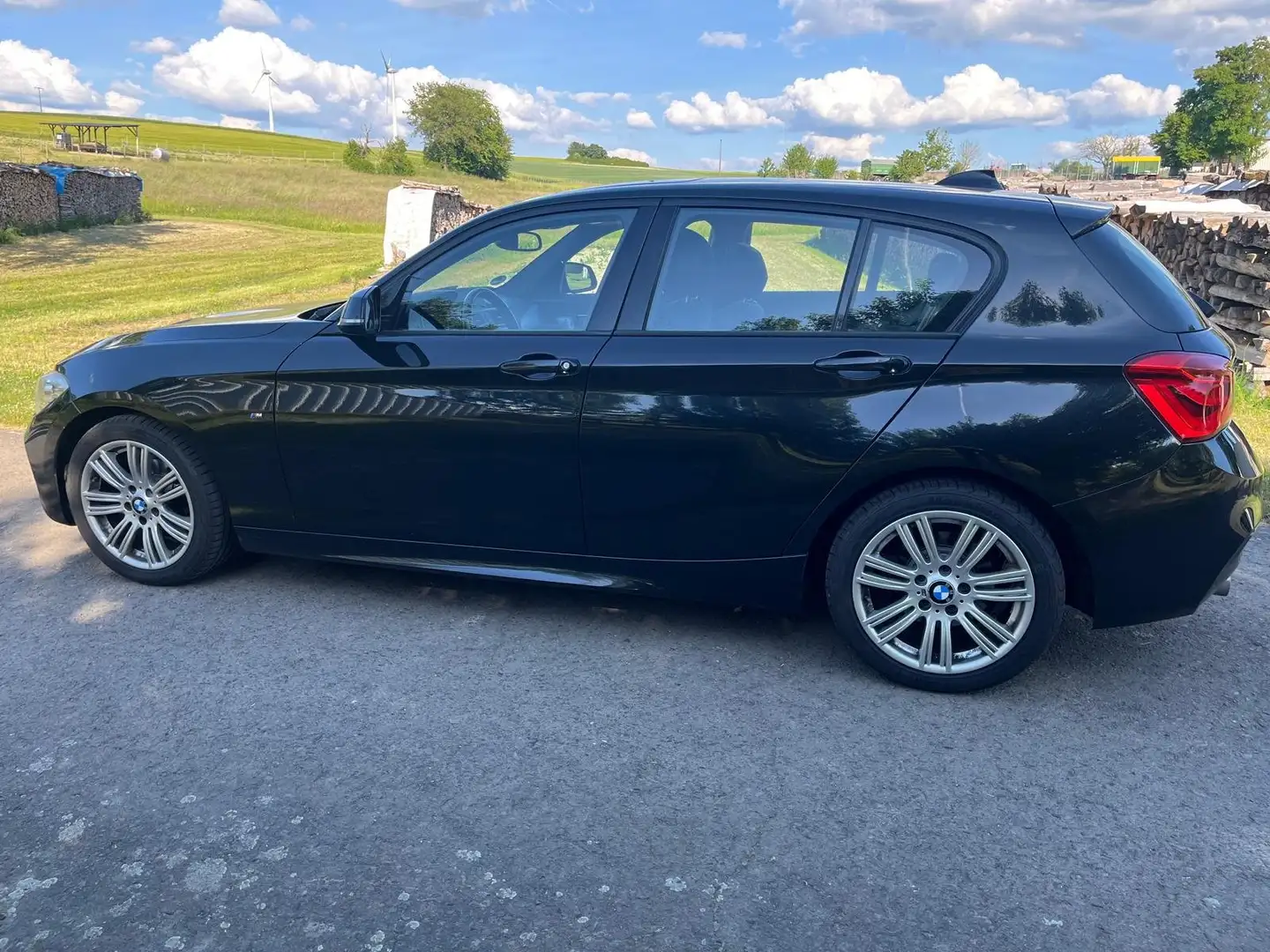 BMW 116 1er Diesel (5-Türer) 116d M Sport Schwarz - 2