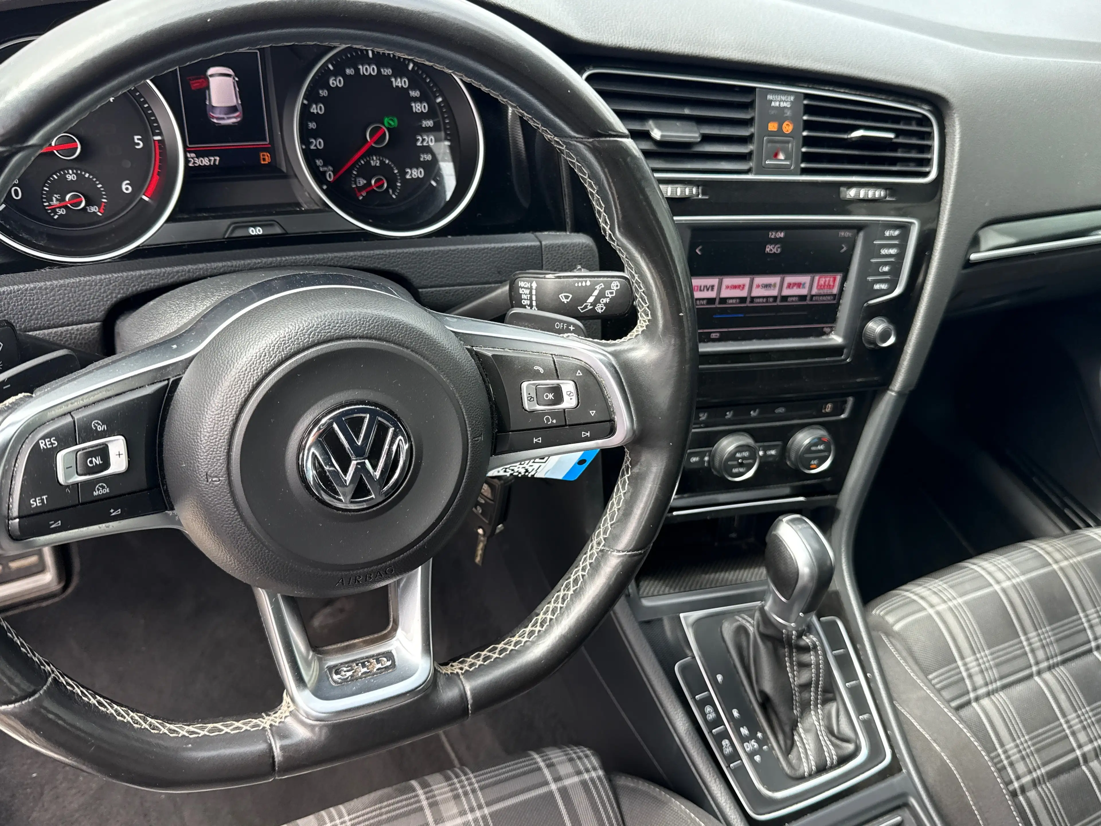 Volkswagen Golf GTD 2.0 GTD BMT Automatik — photo 11