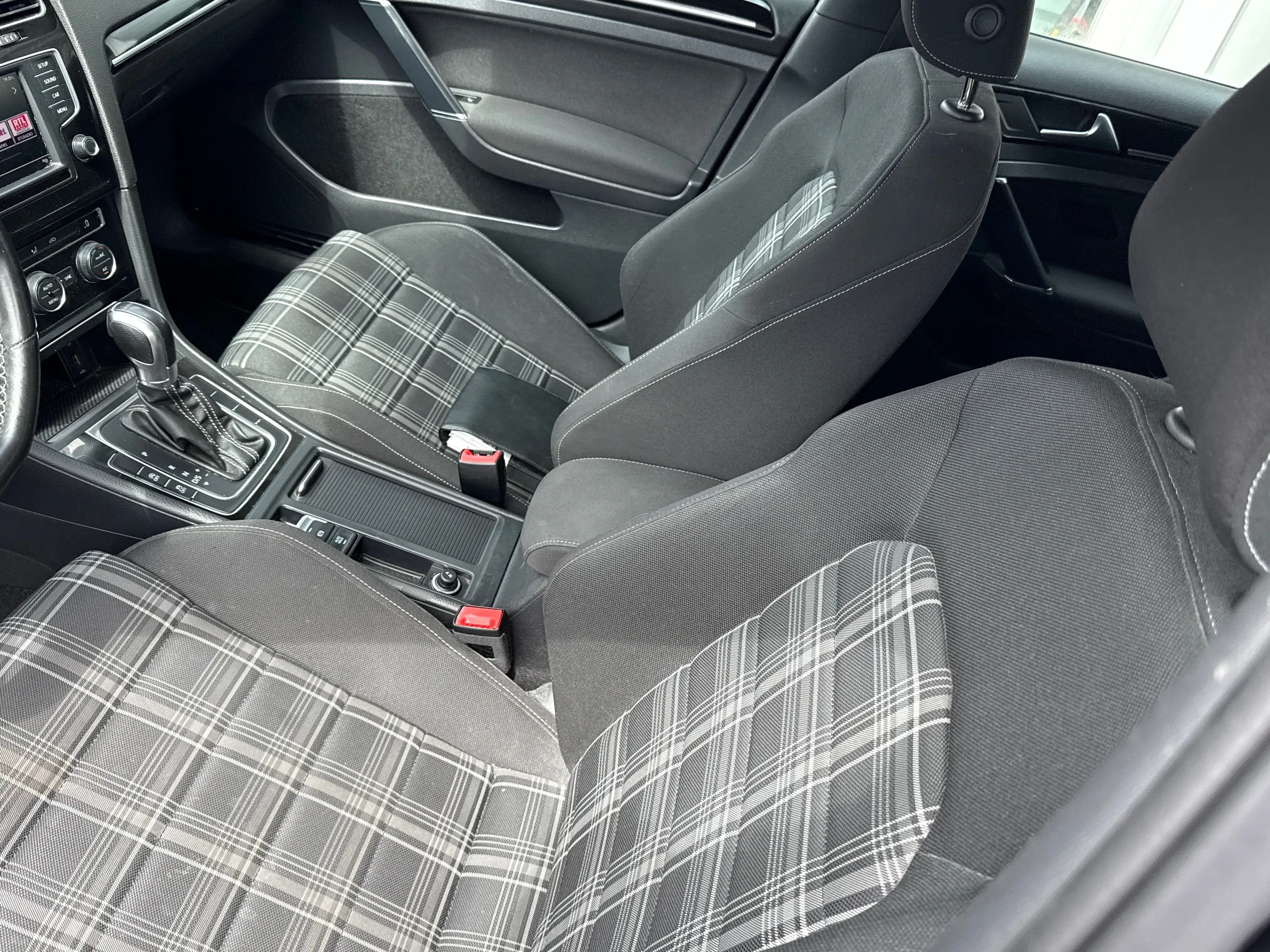 Volkswagen Golf GTD 2.0 GTD BMT Automatik — photo 15