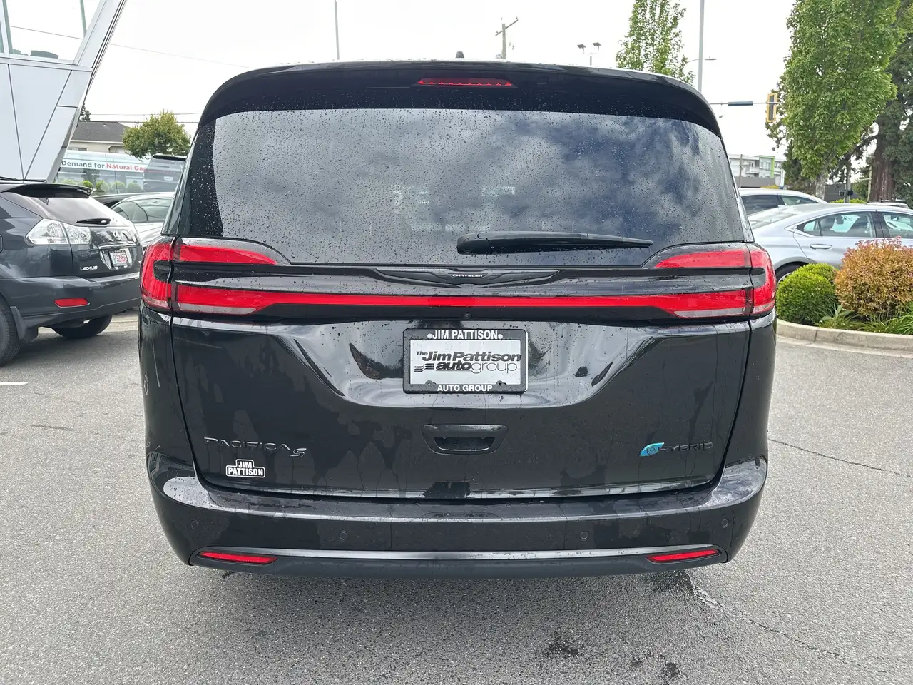 Chrysler Pacifica снимка Chrysler Pacifica