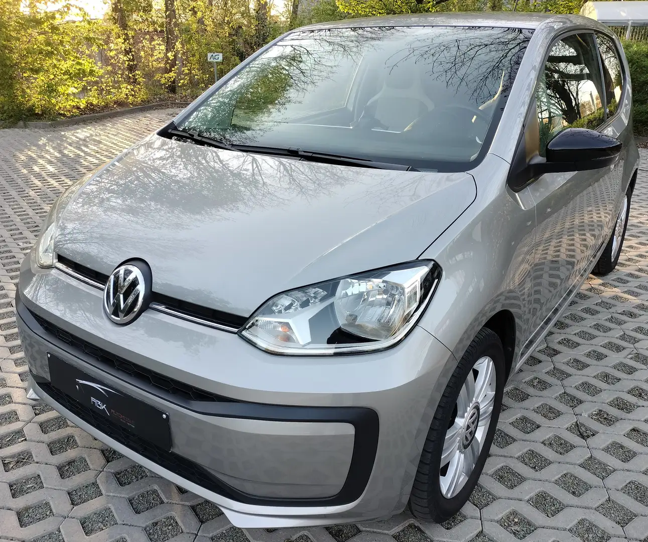 Volkswagen up! 1.0i Edition beats*GARANTIE 1AN*CLIM*BLUETOOTH Gris - 1