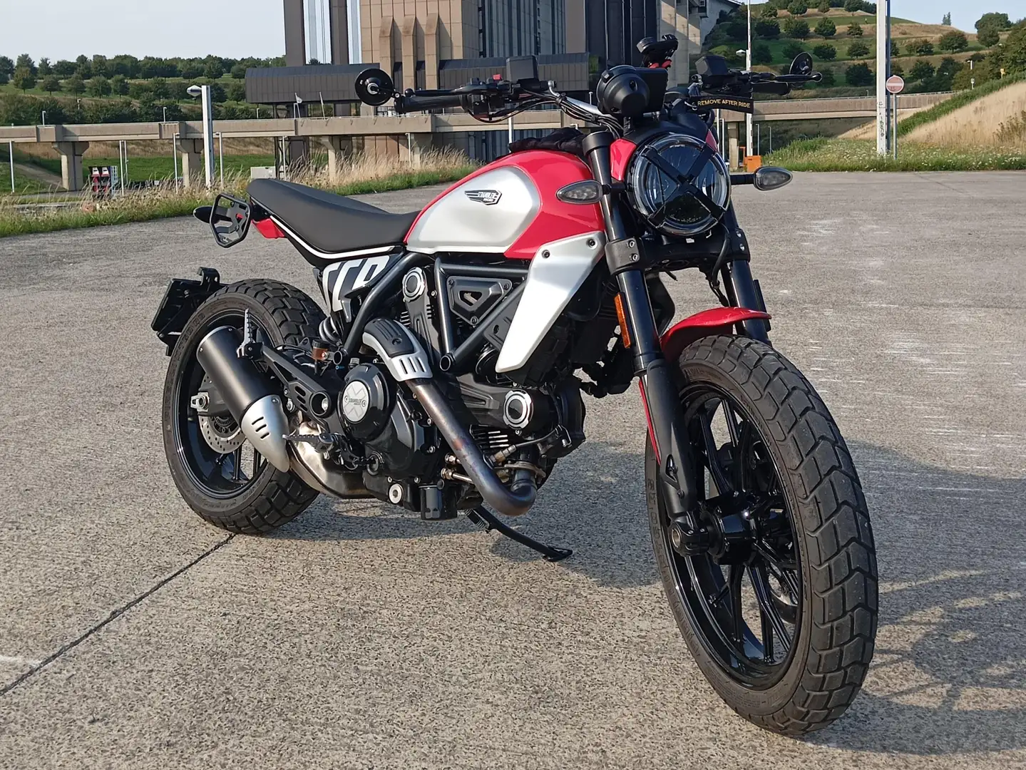 Ducati Scrambler - 1