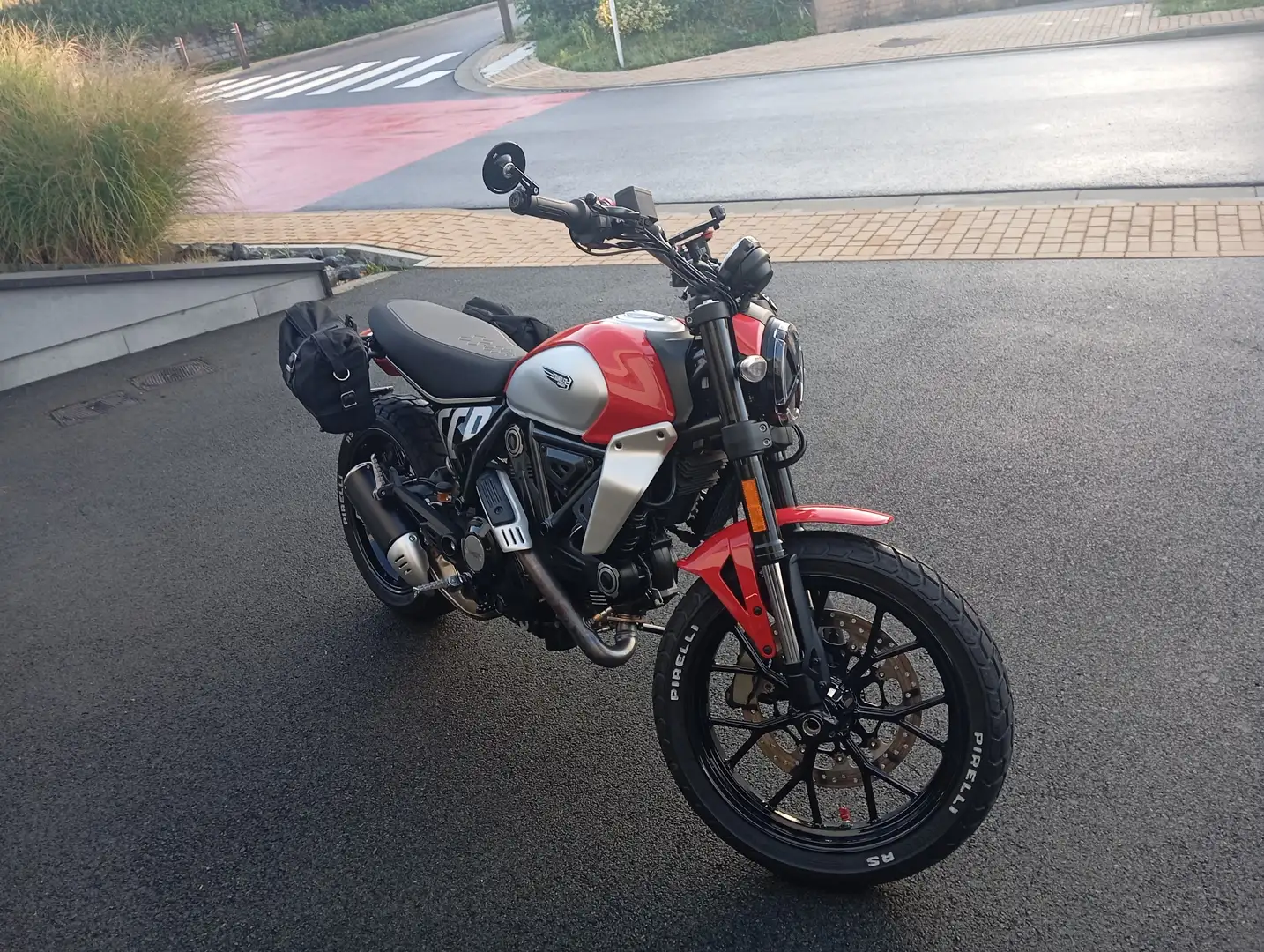 Ducati Scrambler - 2