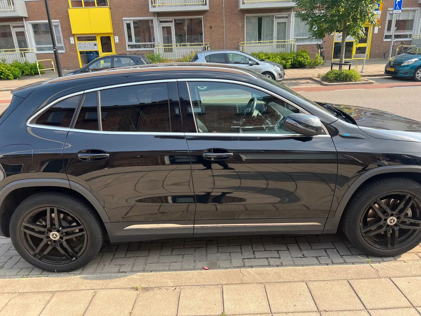 Mercedes-Benz EQA 250 EQA 250 Bussiness Solution Luxury 67 kWh Negro - 2