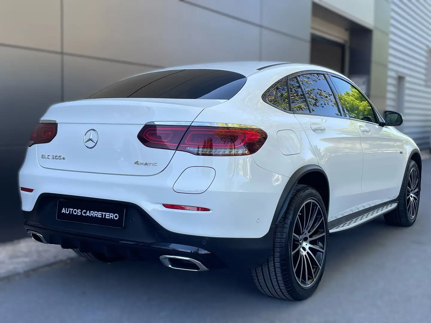 Mercedes-Benz GLC 300 300e 4Matic 9G-Tronic Blanc - 2