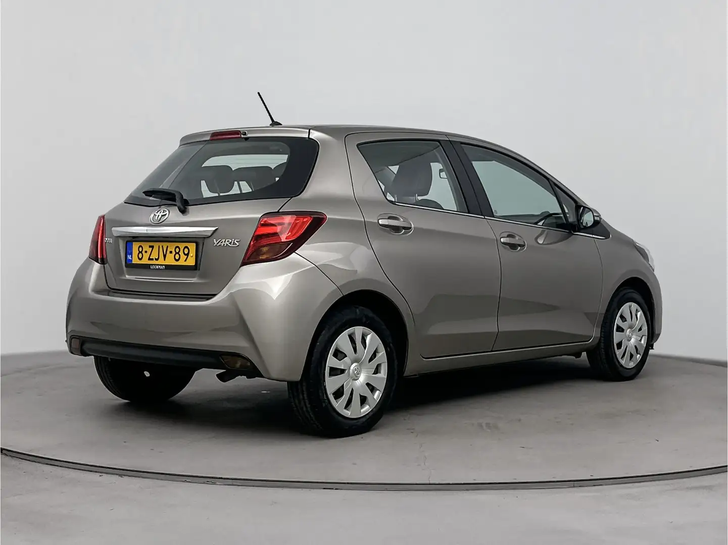 Toyota Yaris 1.3 VVT-i Dynamic | Climate Control | Parkeercamer Bruin - 2