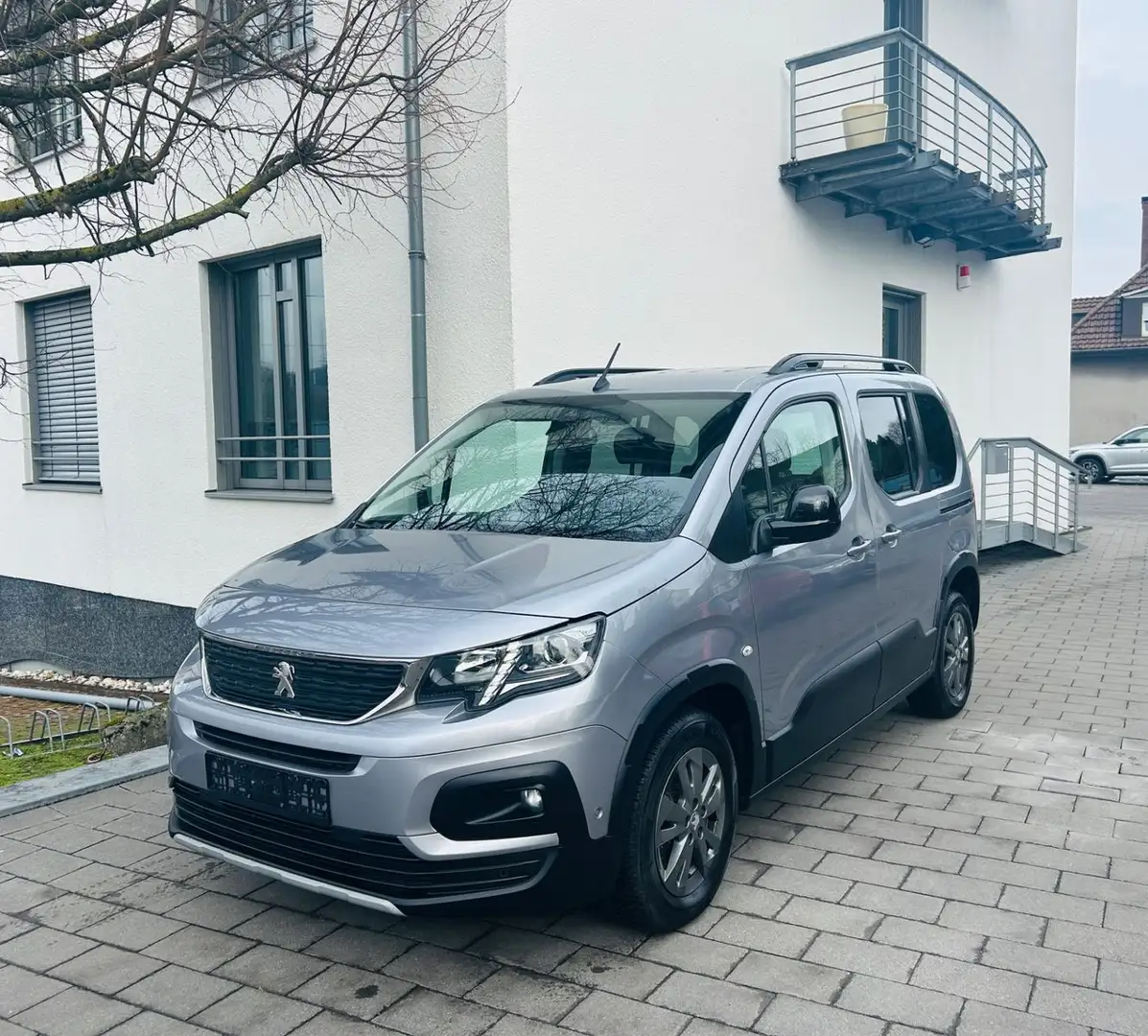 Peugeot Rifter Allure Pack L1 *Totwinkl, Navi, RFK, AHK* Gris - 1