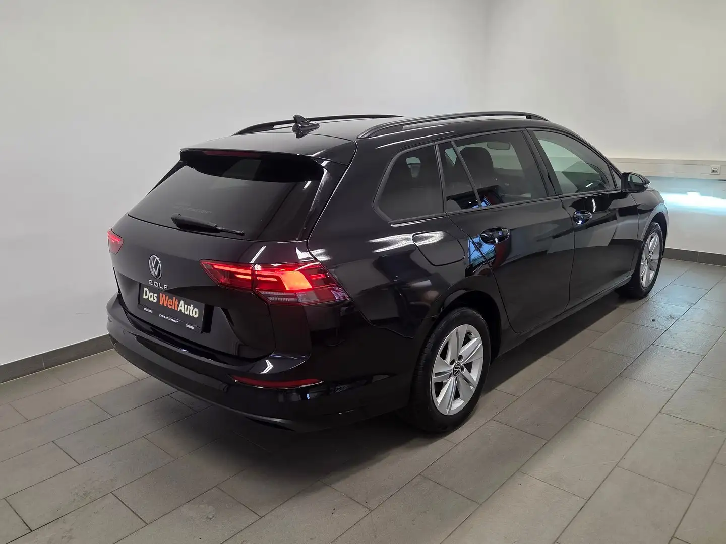 Volkswagen Golf Variant Life TDI Schwarz - 2