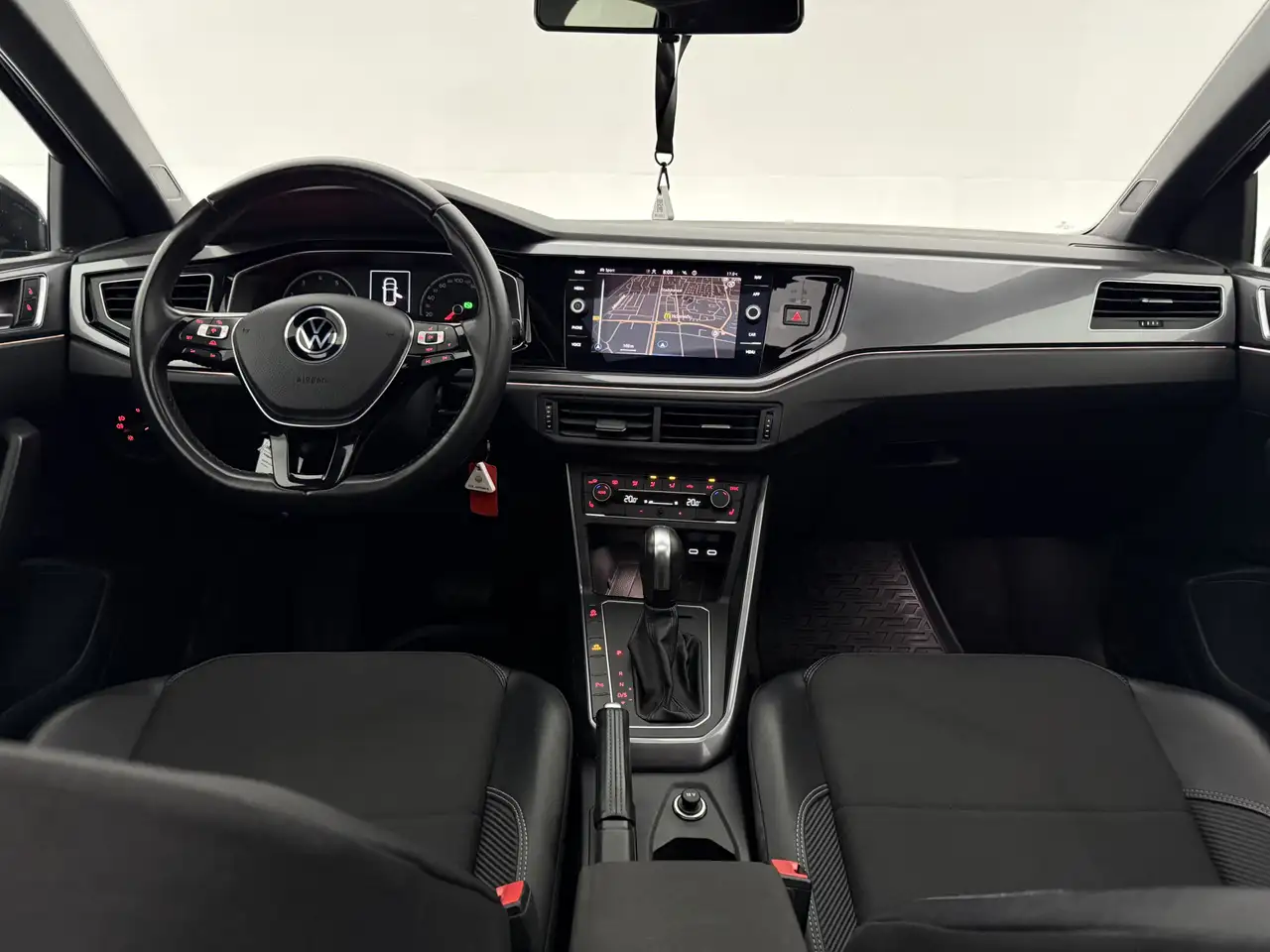 Volkswagen Polo 1.0 TSI R-line Pano Camera Cruise Carplay, миниатюра 2