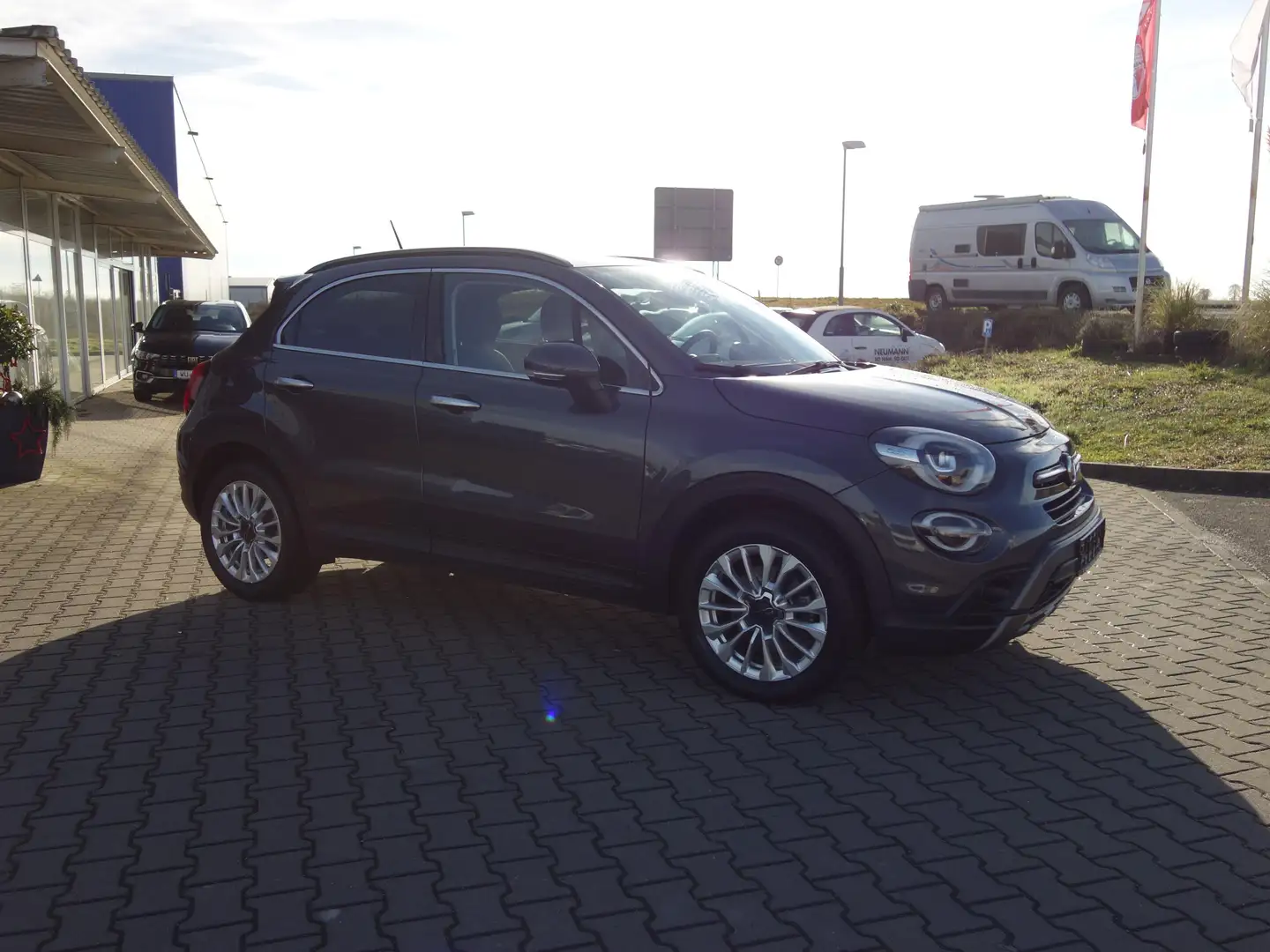 Fiat 500X Cross *NAVI/RFK/PDC/SHZ/AHK* Grau - 2