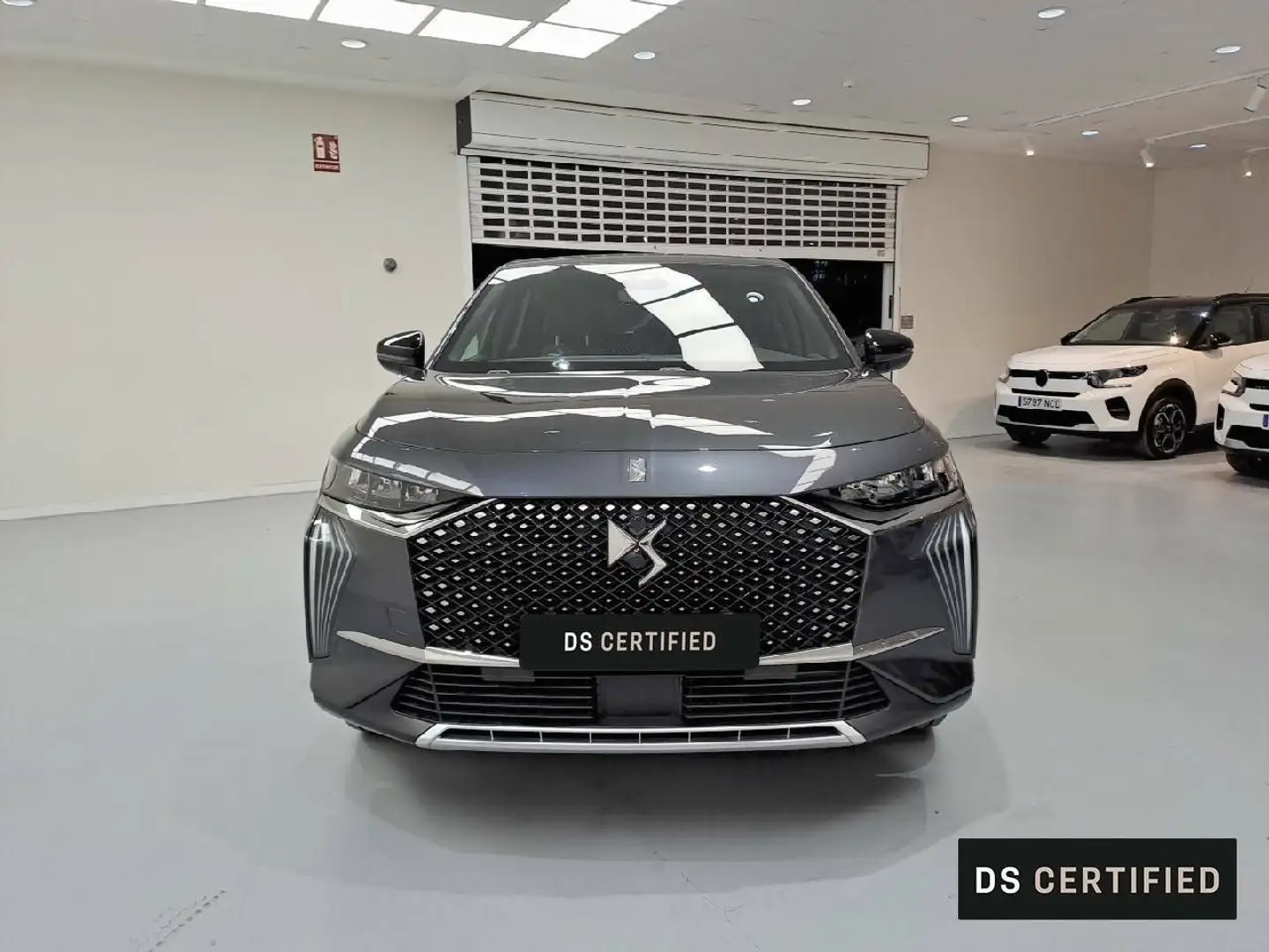 DS Automobiles DS 7 Crossback 1.5BlueHDi Bastille Aut. Grau - 2