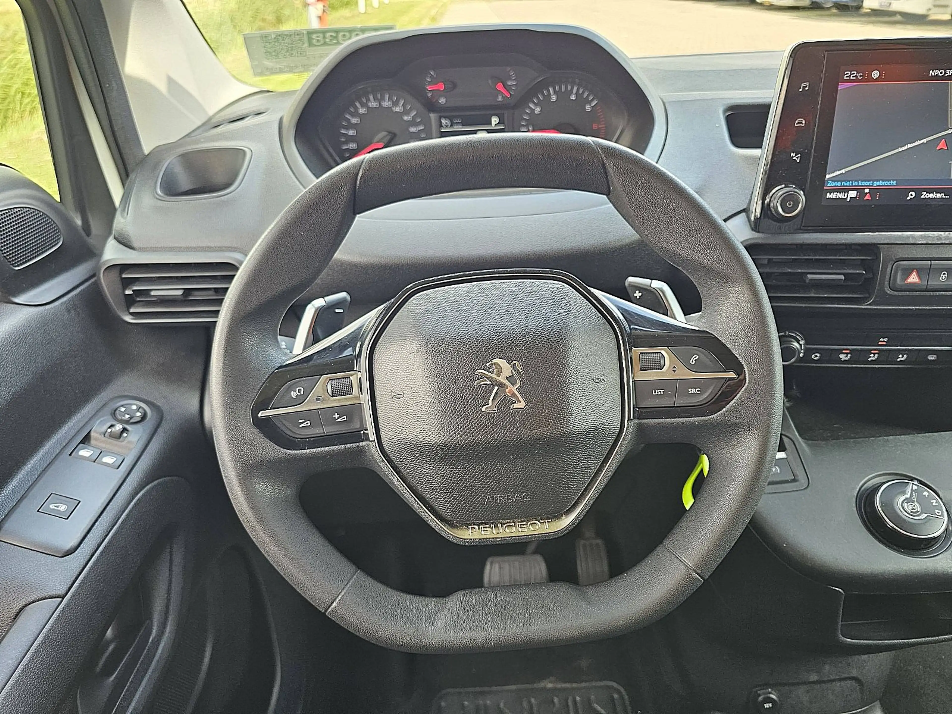 Peugeot Partner 1.5 — photo 13