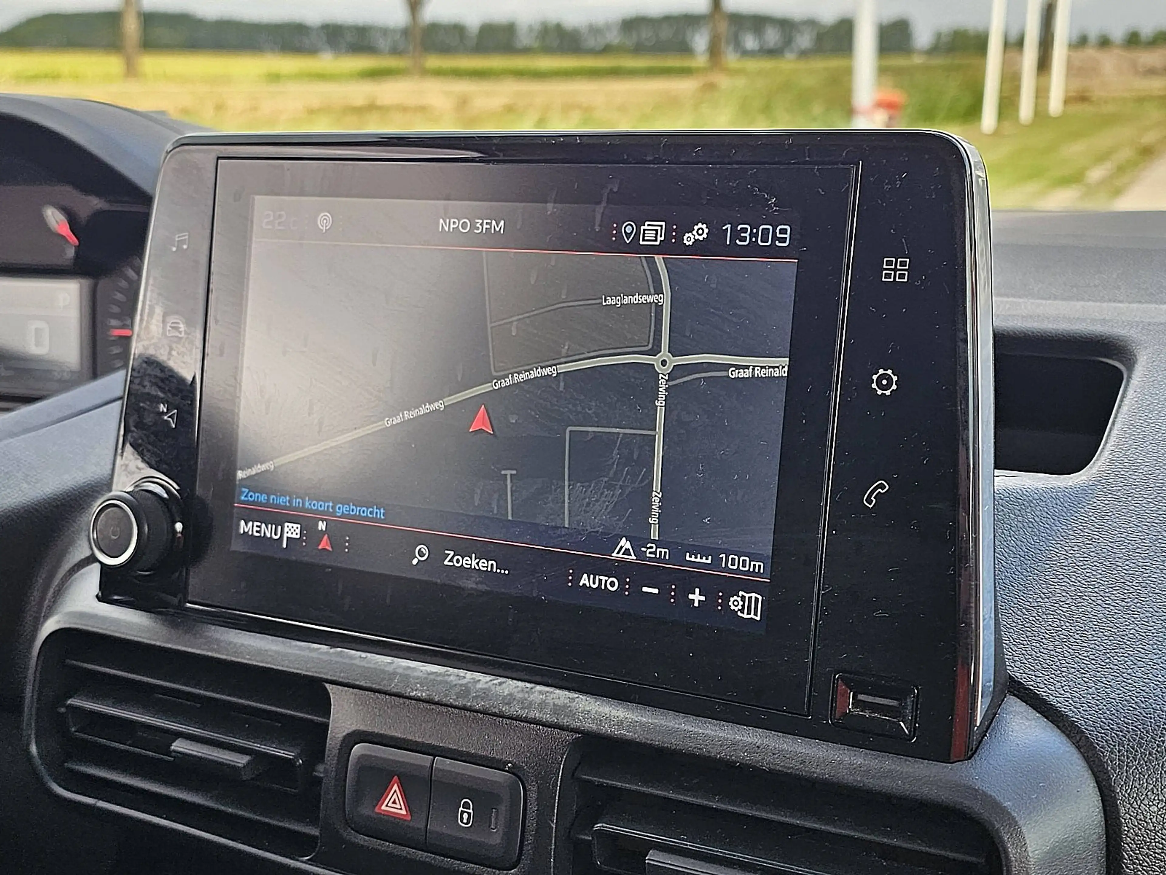 Peugeot Partner 1.5 — photo 11