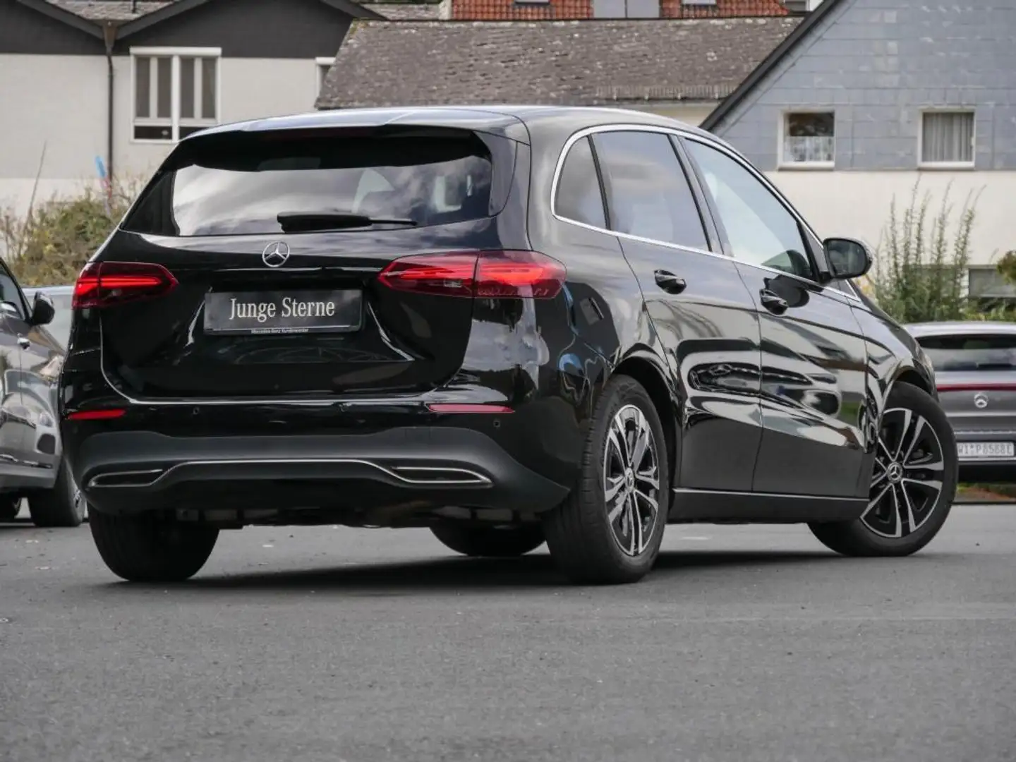 Mercedes-Benz B 220 d Progressive/AHK/Distr/LED/Kamera/Shz/17" Schwarz - 2