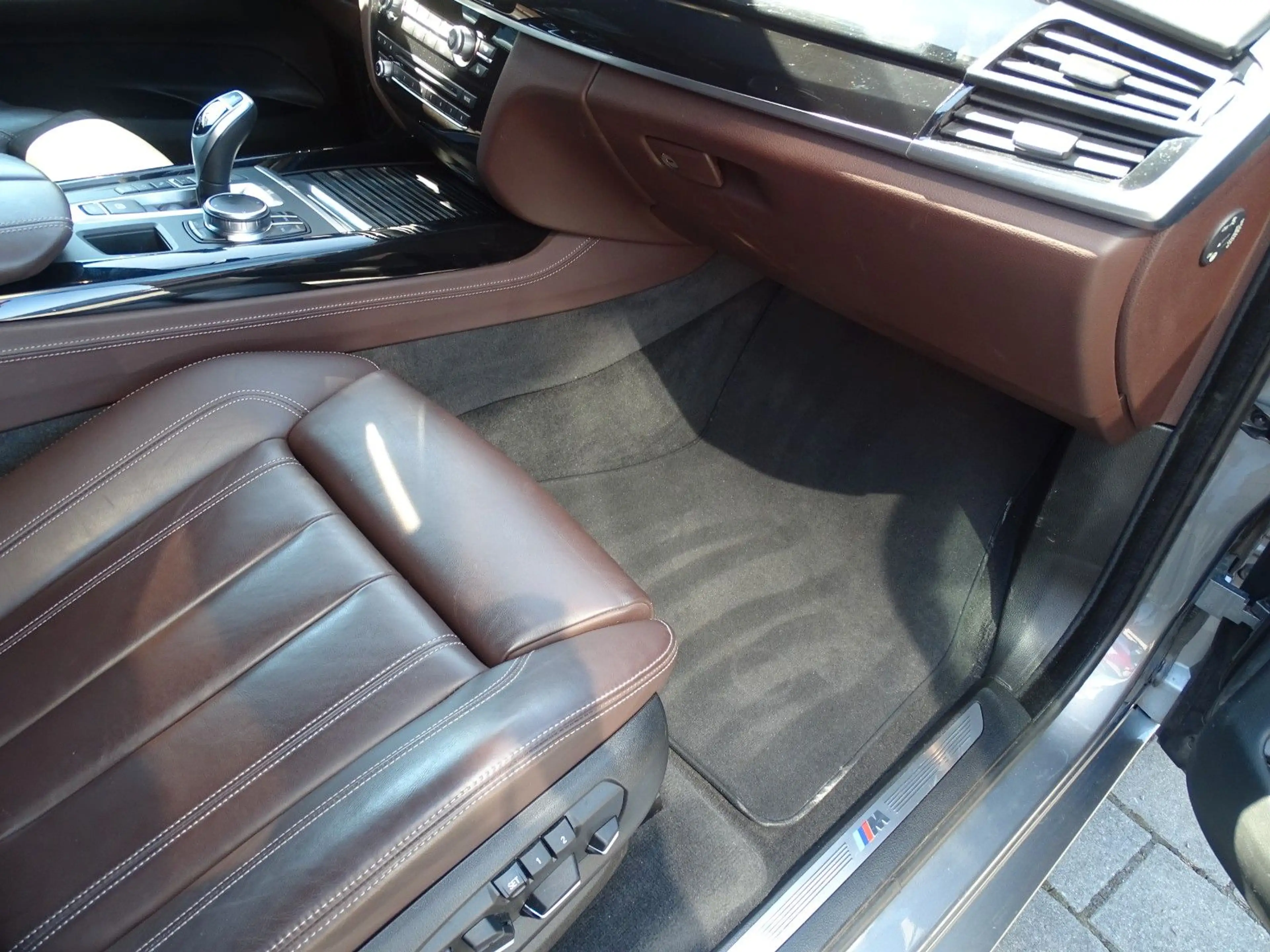 BMW X5 xDrive 30 d M-Paket — photo 12