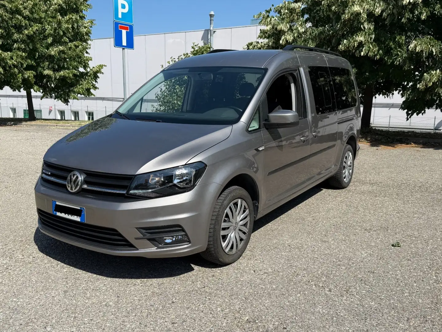 Volkswagen Caddy 1.4 TGI Business DAB Maxi Grigio - 1