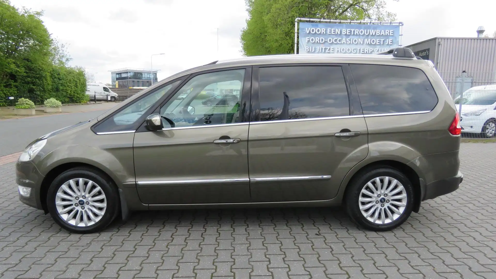 Ford Galaxy 2.0 Titanium 7 pers., Navigatie, PDC, Cruise, deal Zielony - 2