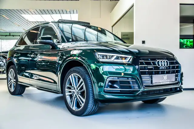 Audi Q5 view 5